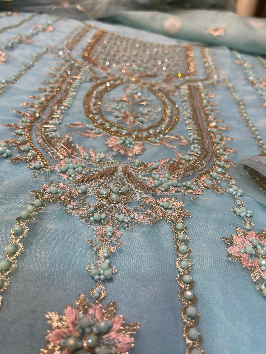 AKBAR ASLAM - UB.ELEGANCE