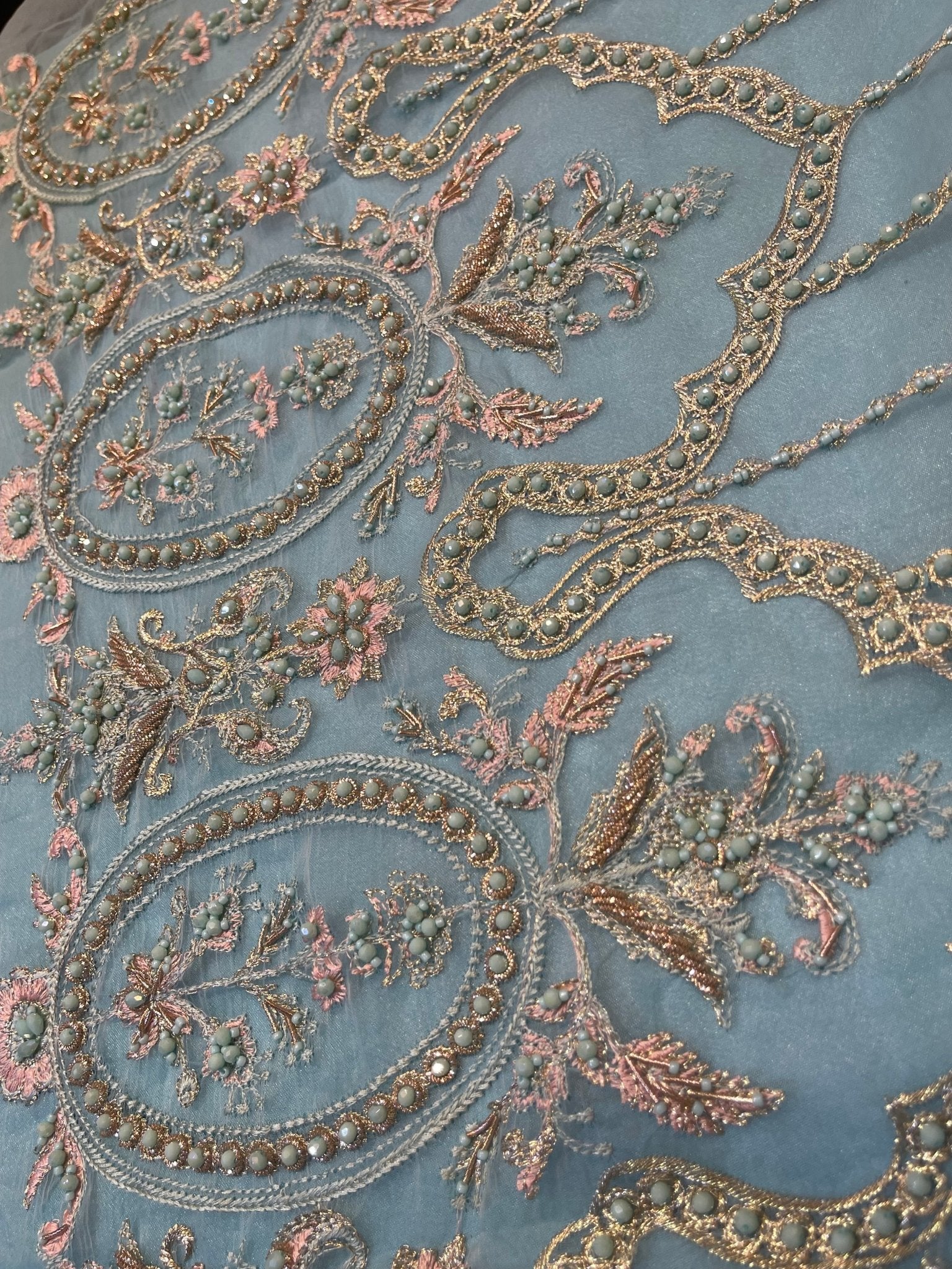 AKBAR ASLAM - UB.ELEGANCE