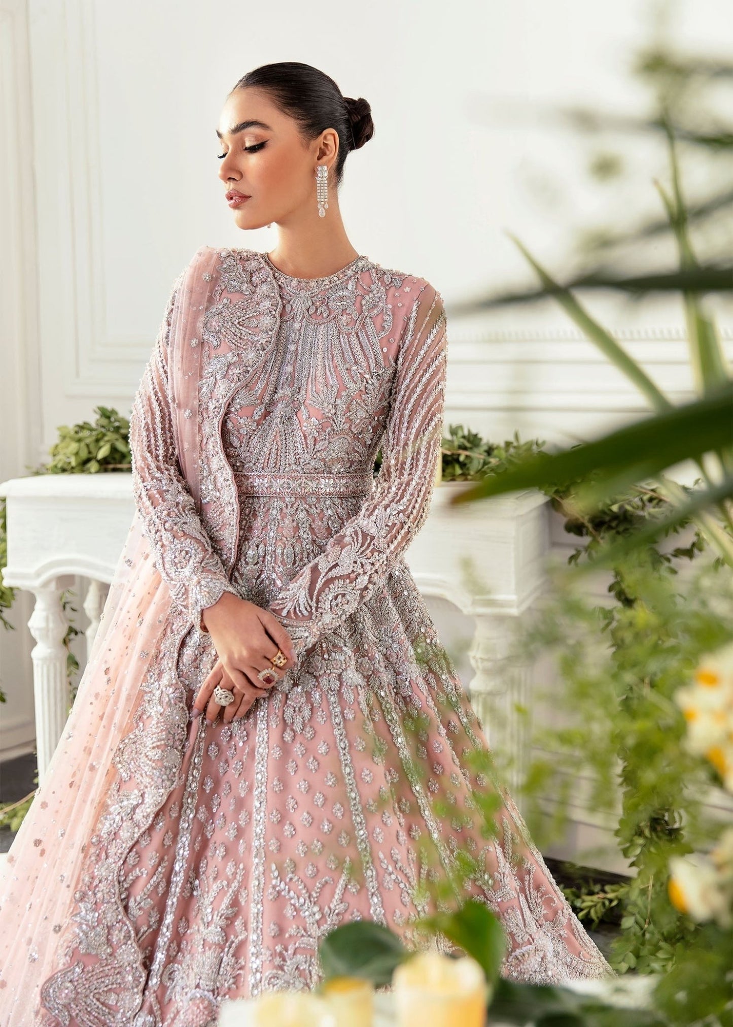 AKBAR ASLAM - Hyacinth - UB.ELEGANCE