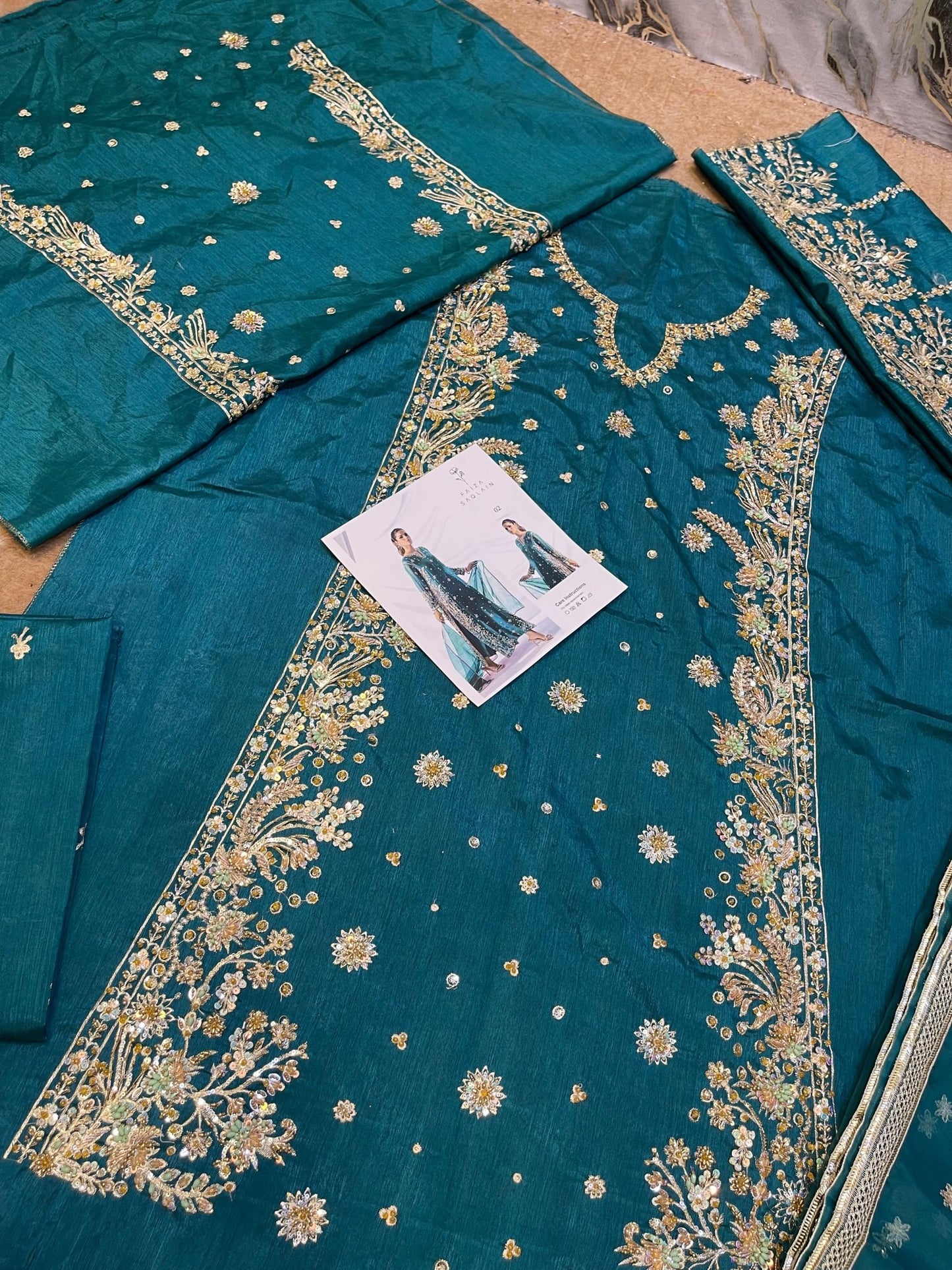 FAIZA SAQLAIN - 02 - UB.ELEGANCE