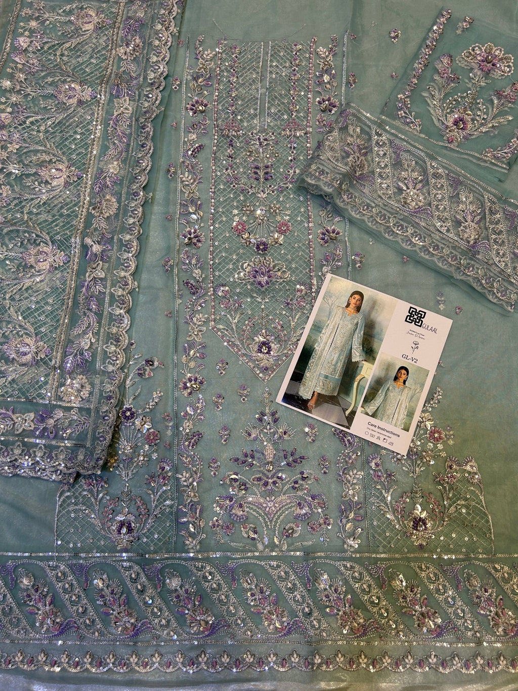 GULAAL - UB.ELEGANCE