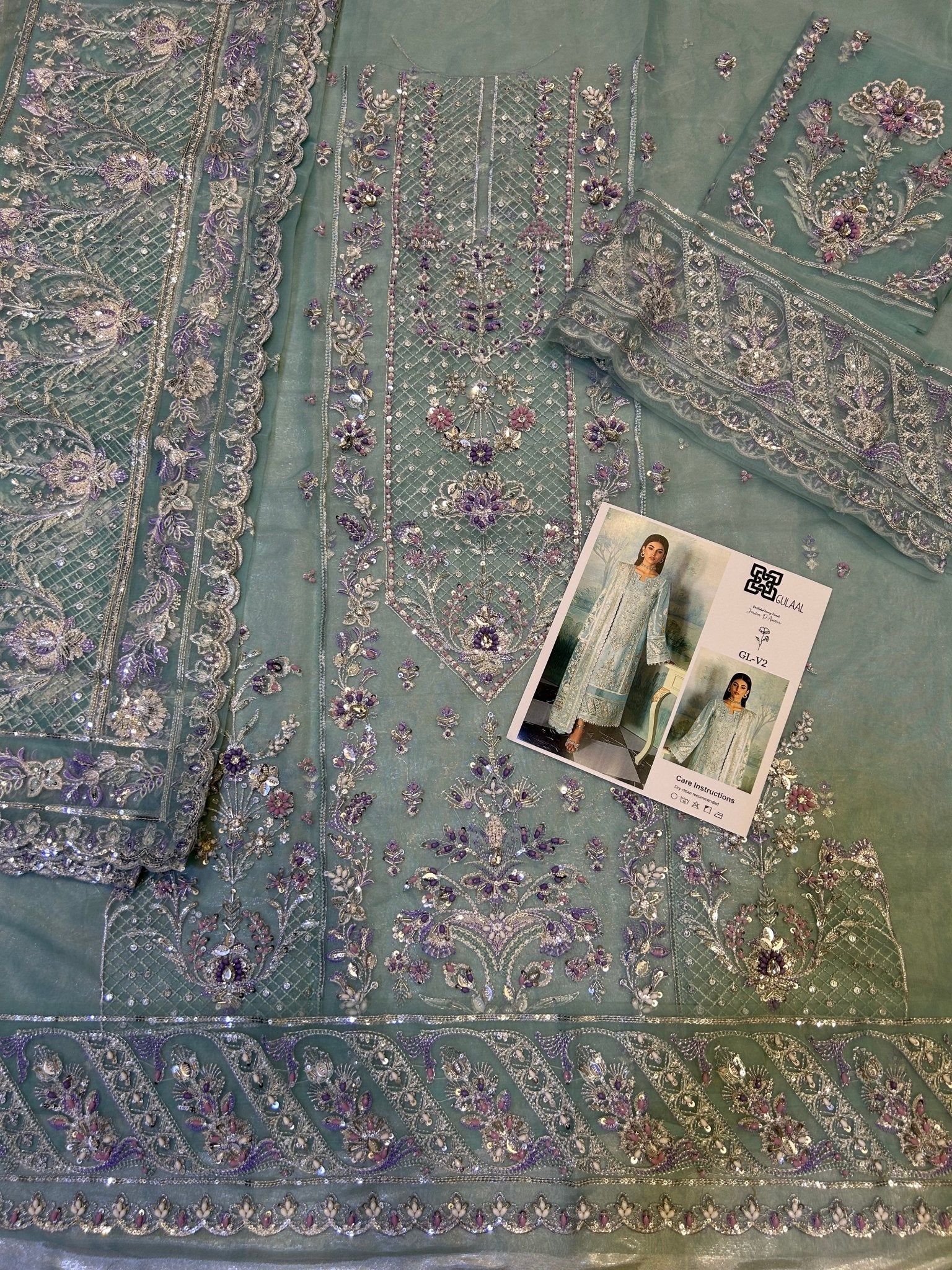 GULAAL - UB.ELEGANCE