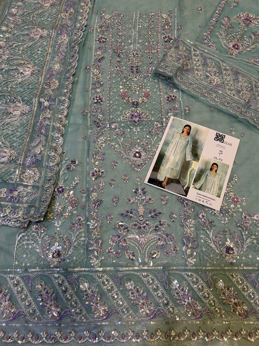 GULAAL - UB.ELEGANCE
