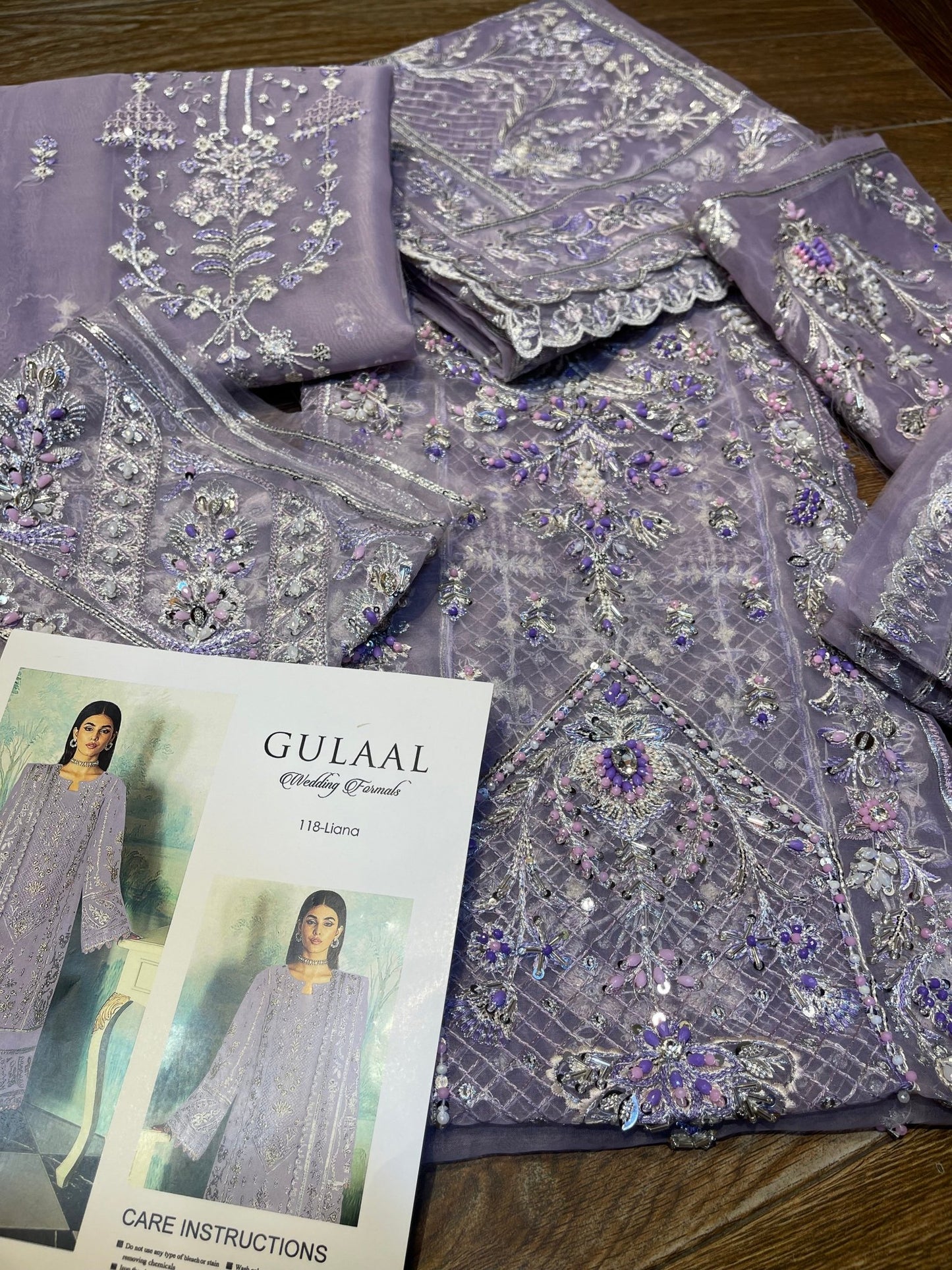 GULAAL - UB.ELEGANCE