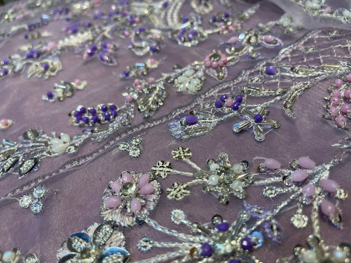 GULAAL - UB.ELEGANCE