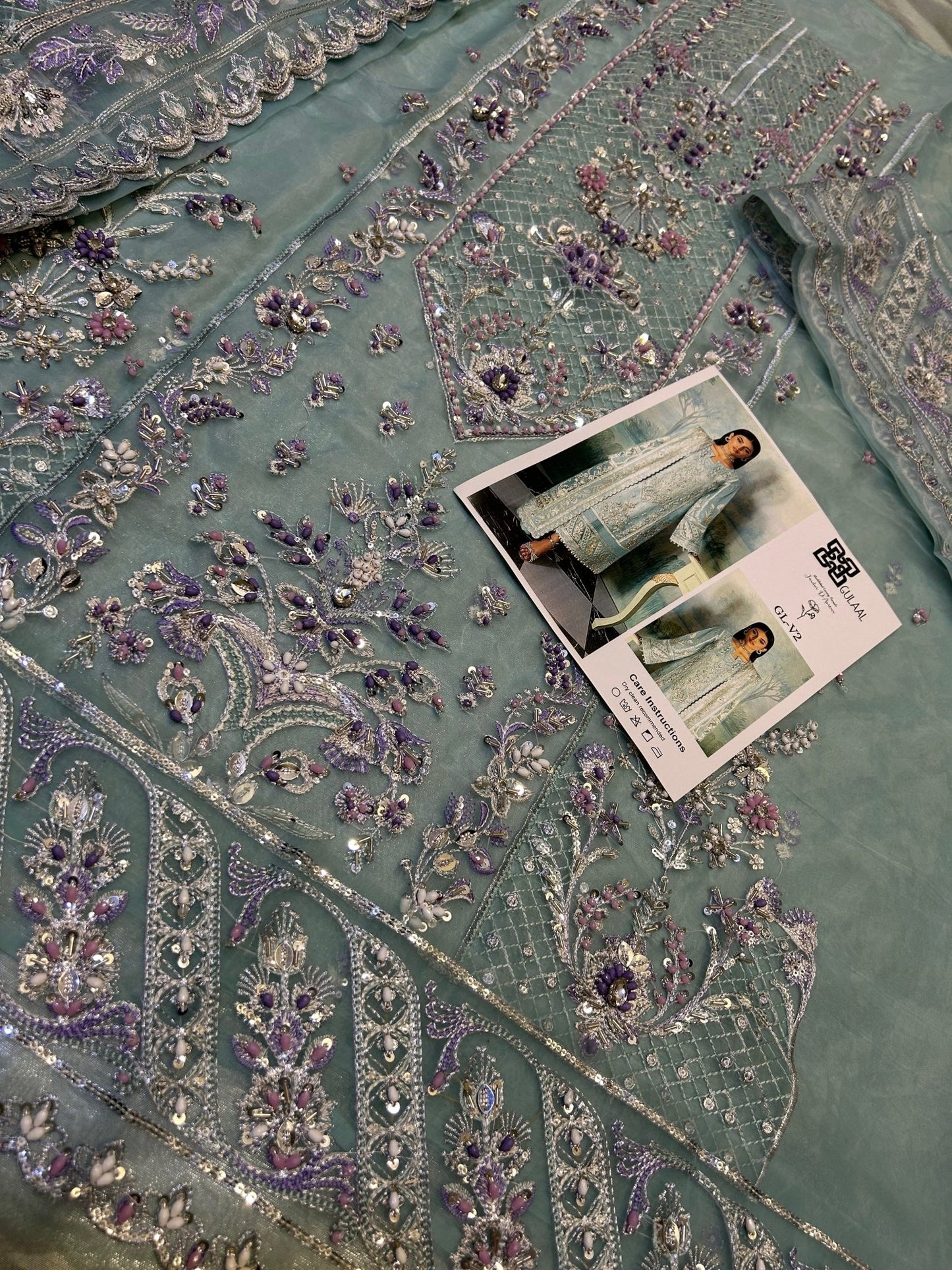 GULAAL - UB.ELEGANCE