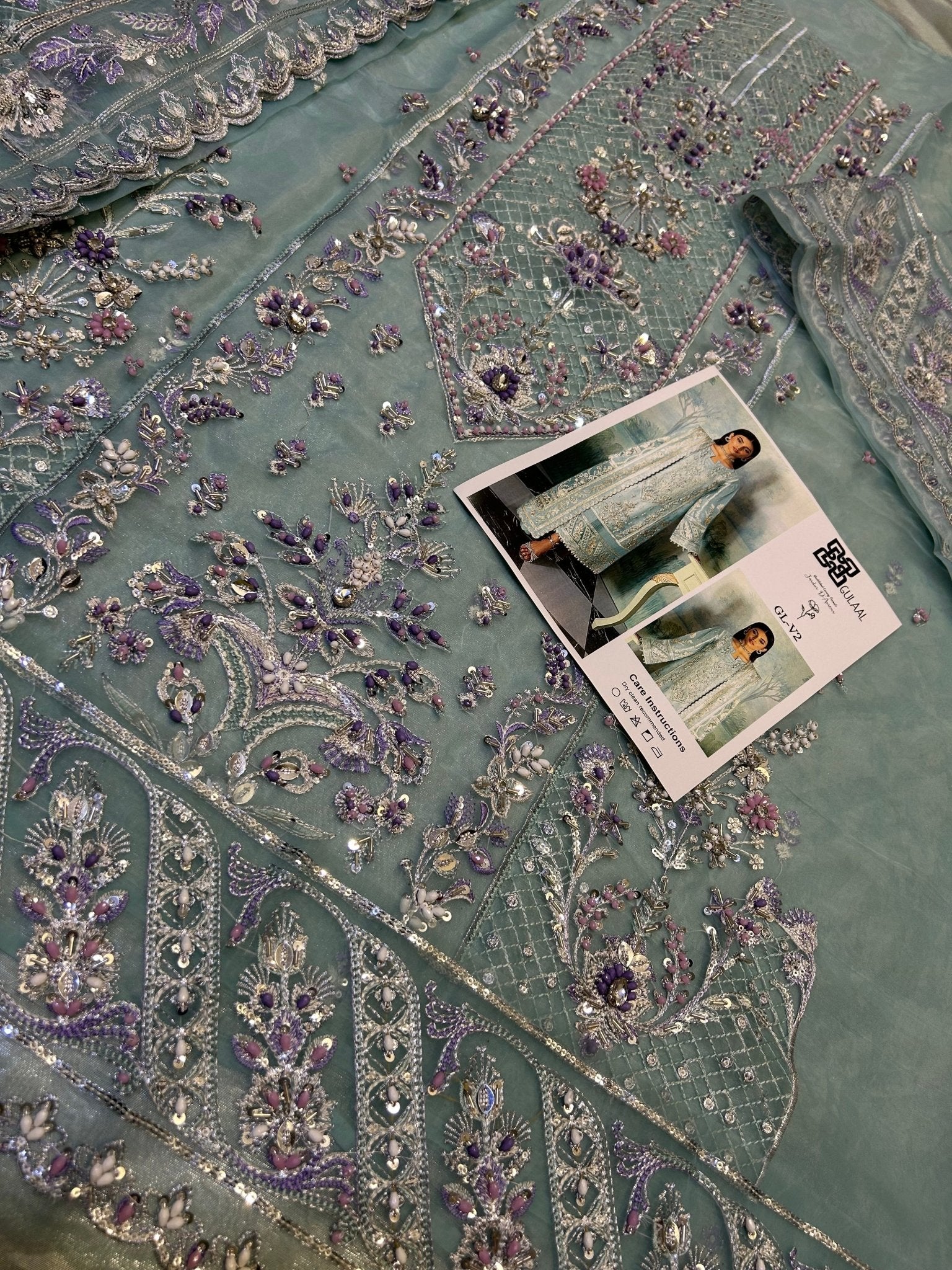GULAAL - UB.ELEGANCE