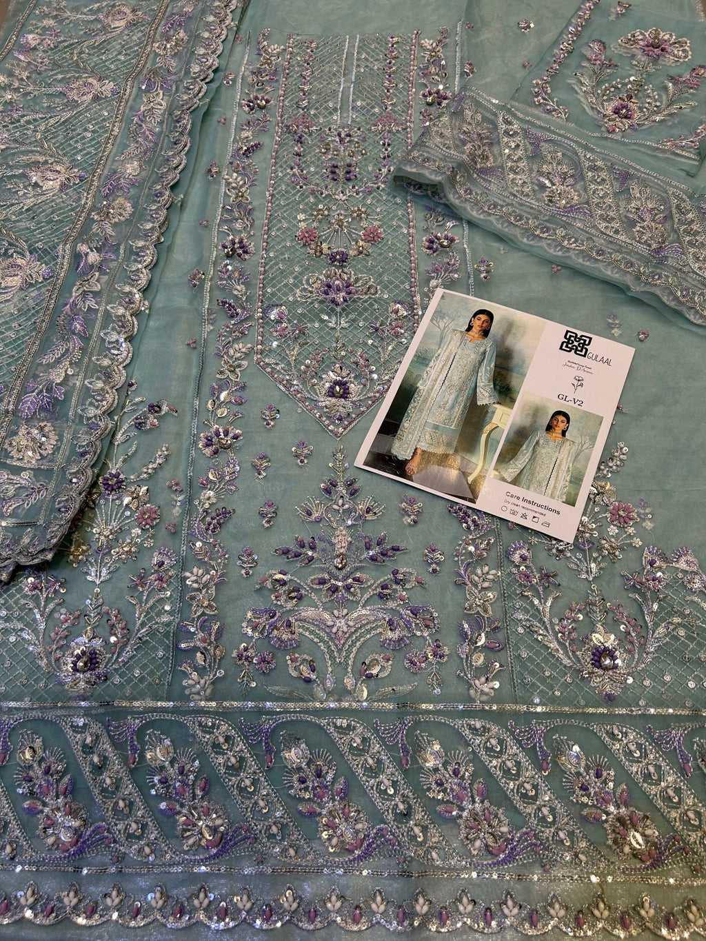 GULAAL - UB.ELEGANCE