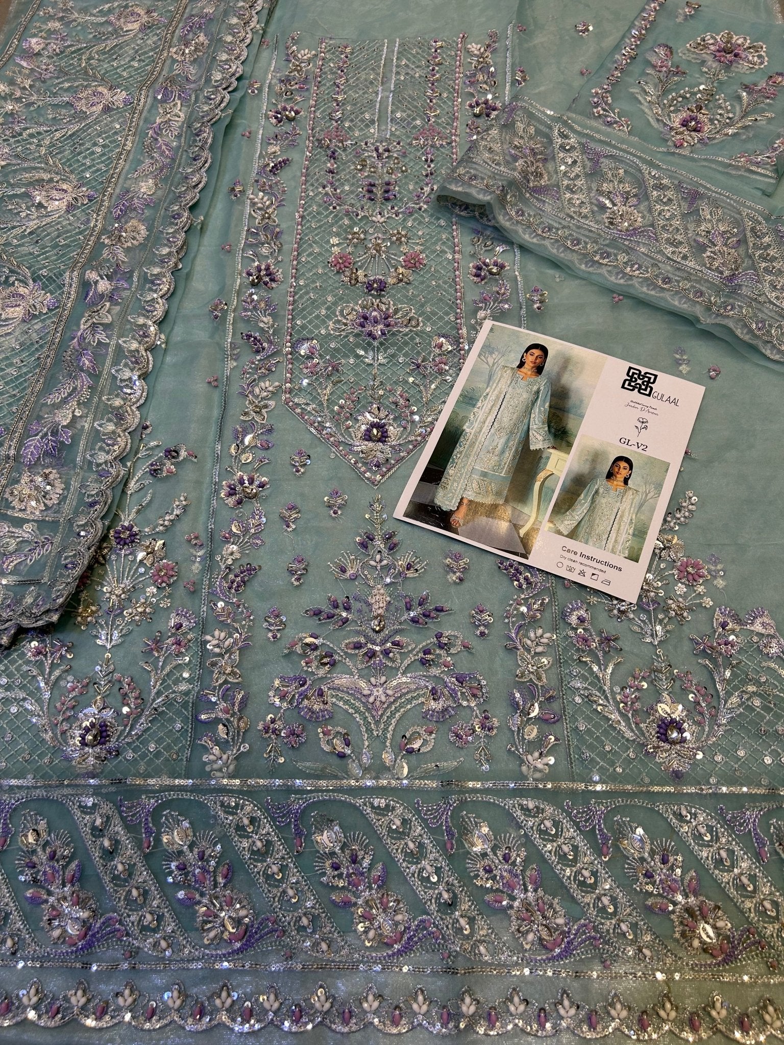 GULAAL - UB.ELEGANCE