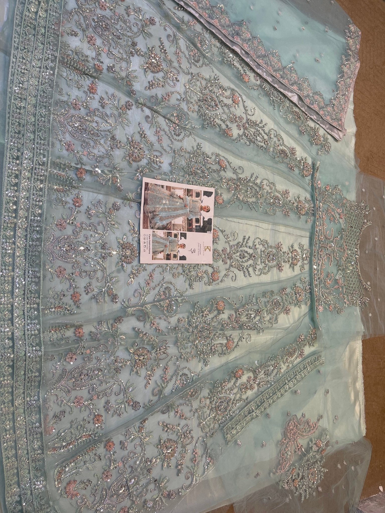 KANWAL MALIK - JARDIN DAMOUR - UB.ELEGANCE